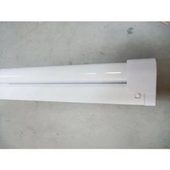 Reglette Fluo 1x58W Blanche 1548x31x51mm Avec Tube Naturel 4000K Et Ballast 230V Intérieur IP20 PROTEC LLAGON158 -Pas Cher Eclairage professionnel Magasin 50295782 4