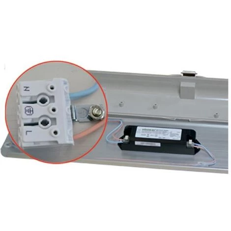 MIIDEX LIGHTING Boitier étanche IP65 LED Intégrées 80W (680W) Blanc Jour 4000°K Translucide 6 MIIDEX LIGHTING Boitier étanche IP65 LED Intégrées 80W (680W) Blanc Jour 4000°K Translucide – Image 4